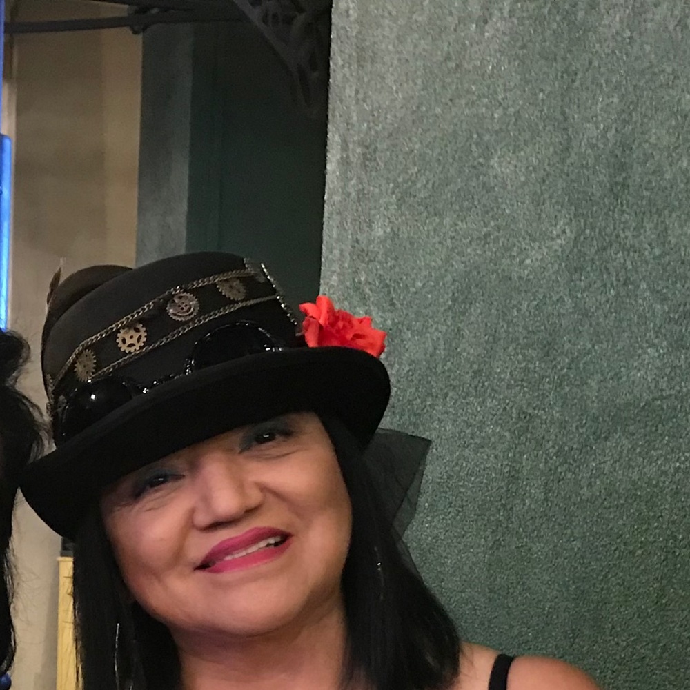 Meet your Posher, Rosalinda